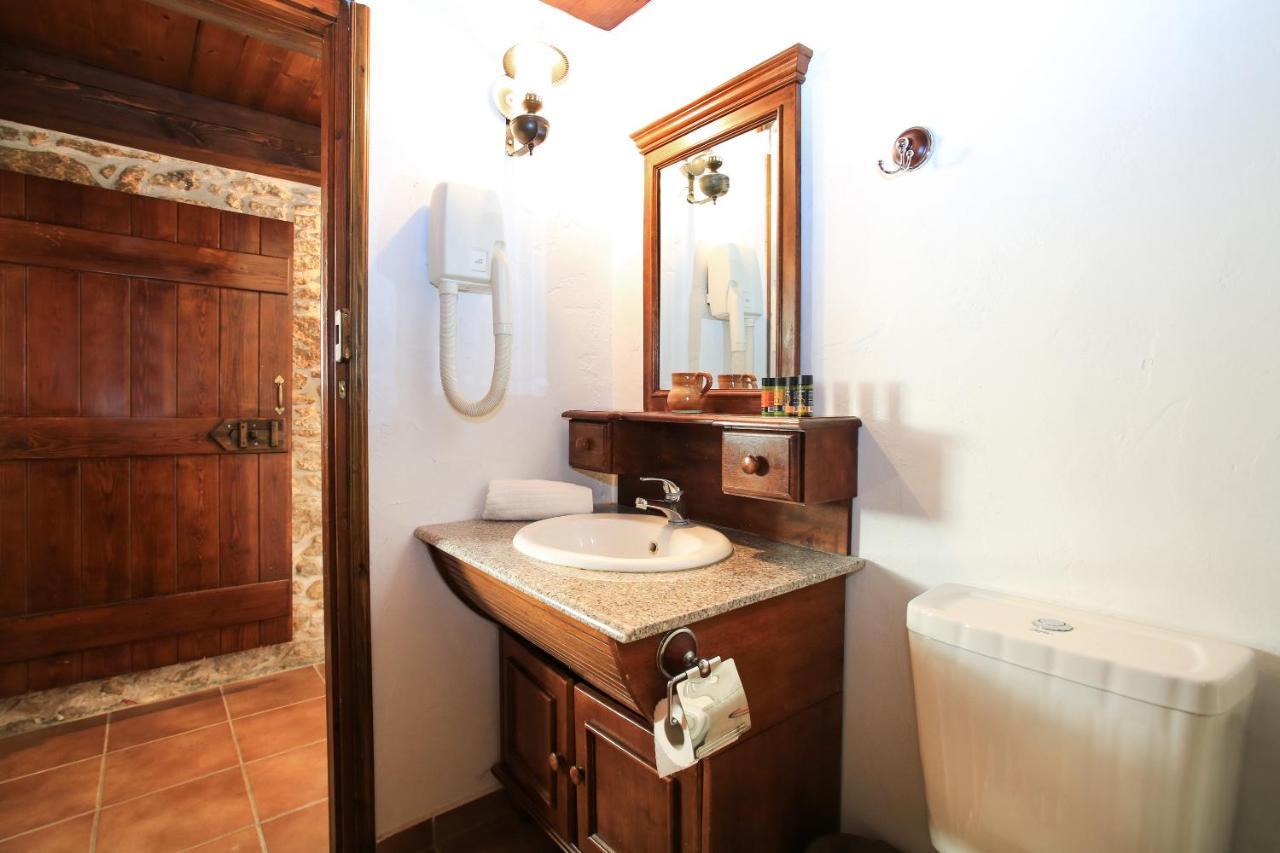 Villa Radamanthis Sívas 외부 사진